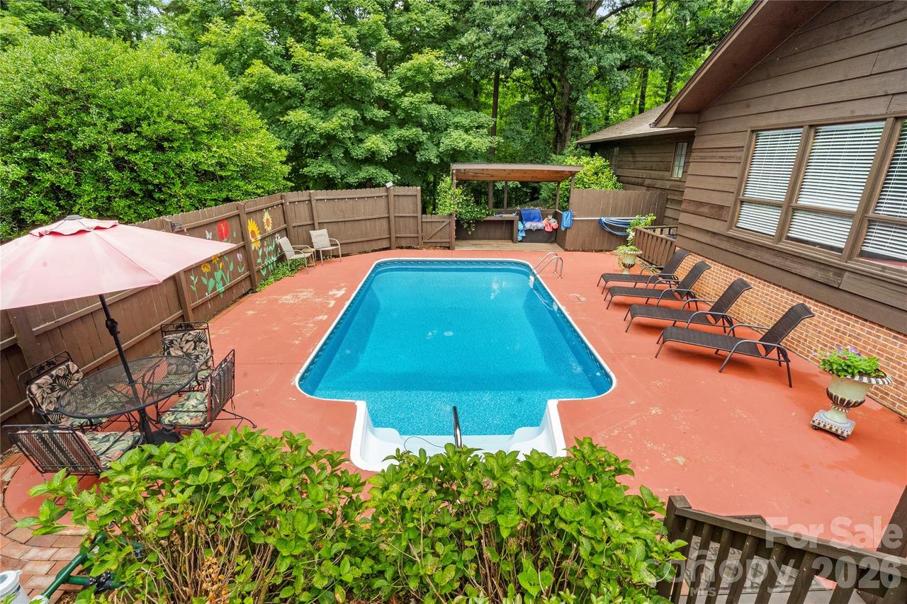 2915 Old Stage Rd., Gastonia, NC 28052