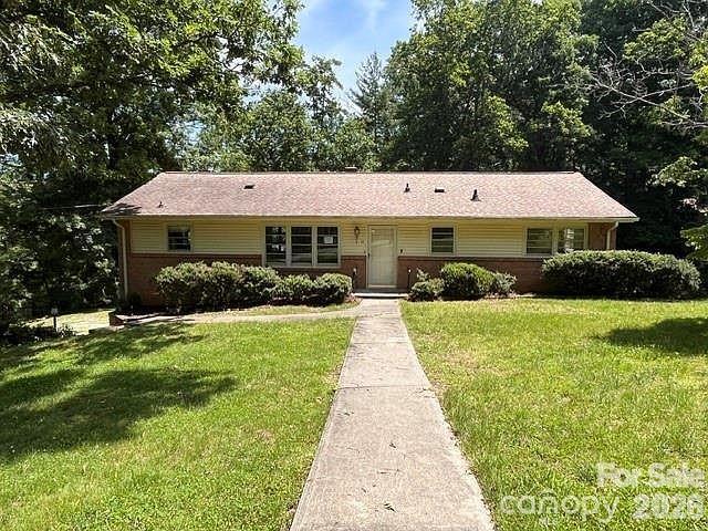 14 Valle Vista Dr., Asheville, NC 28804