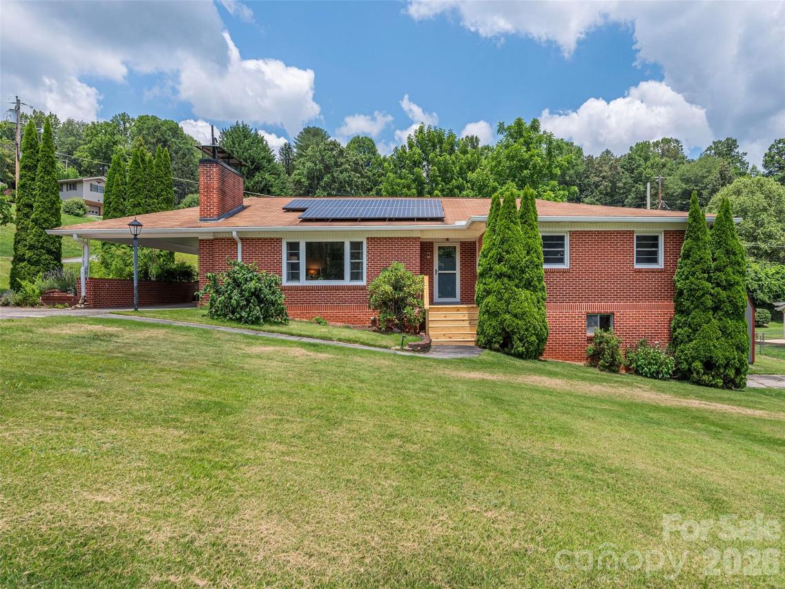 46 Flint St., Waynesville, NC 28786