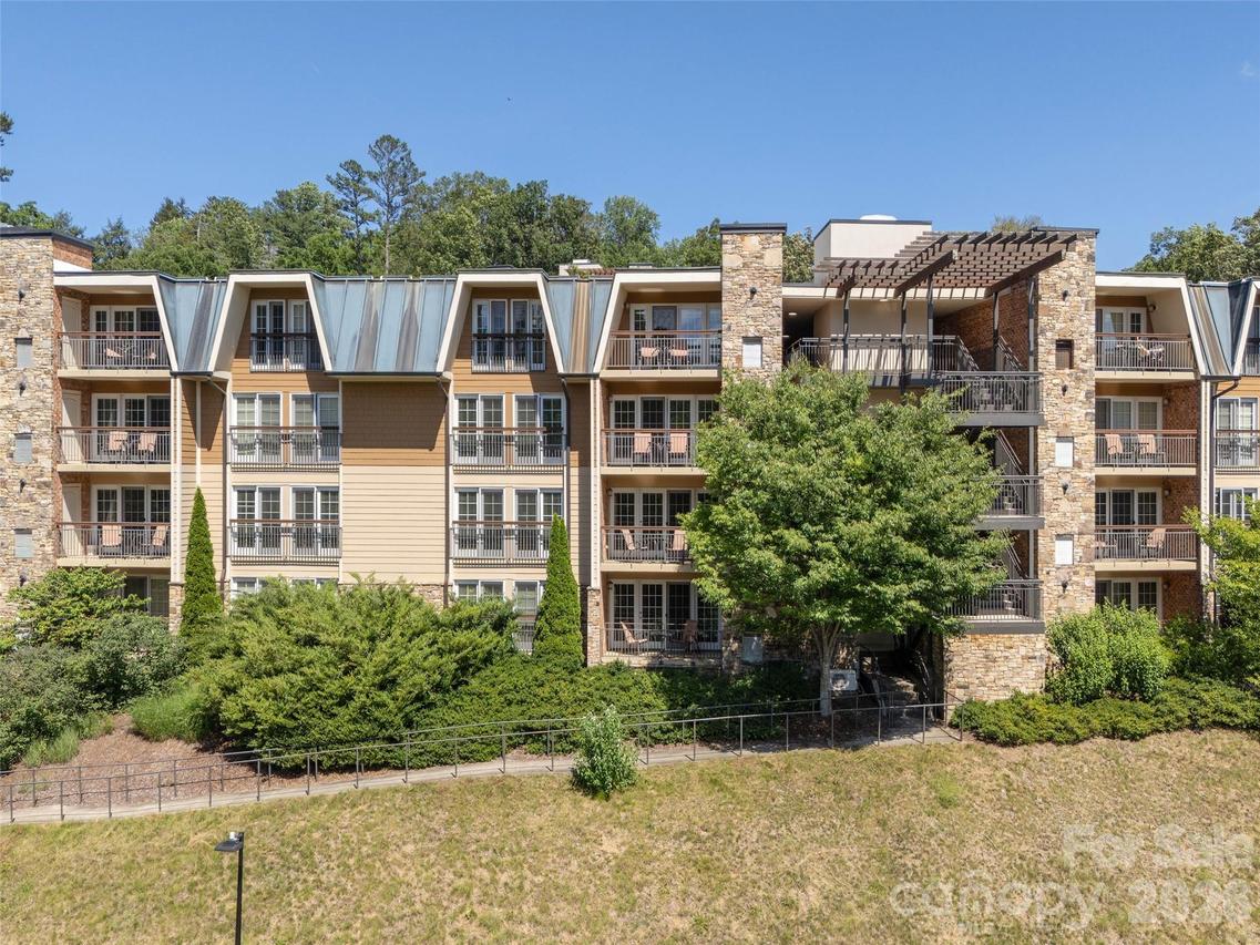 208 Bowling Park Rd., Asheville, NC 28803