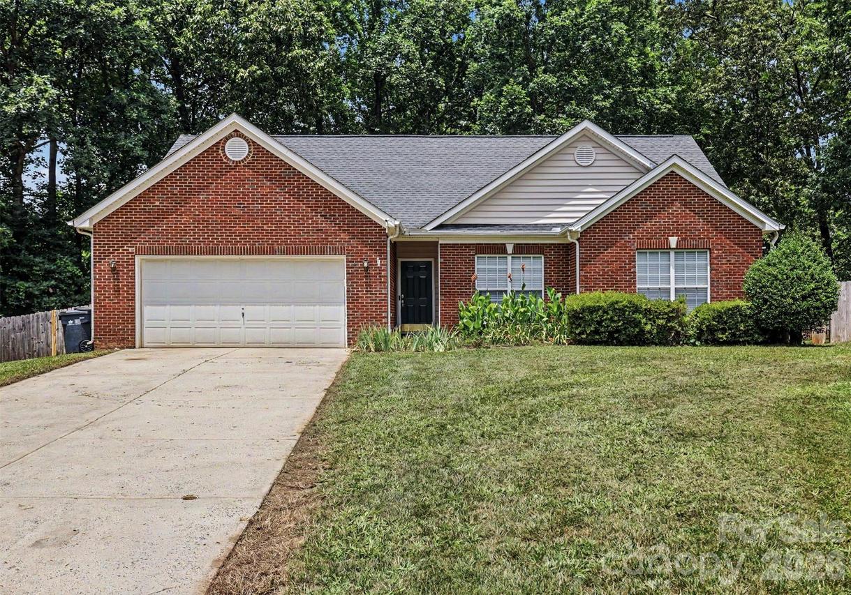 2922 Tallard Ln., Charlotte, NC 28270