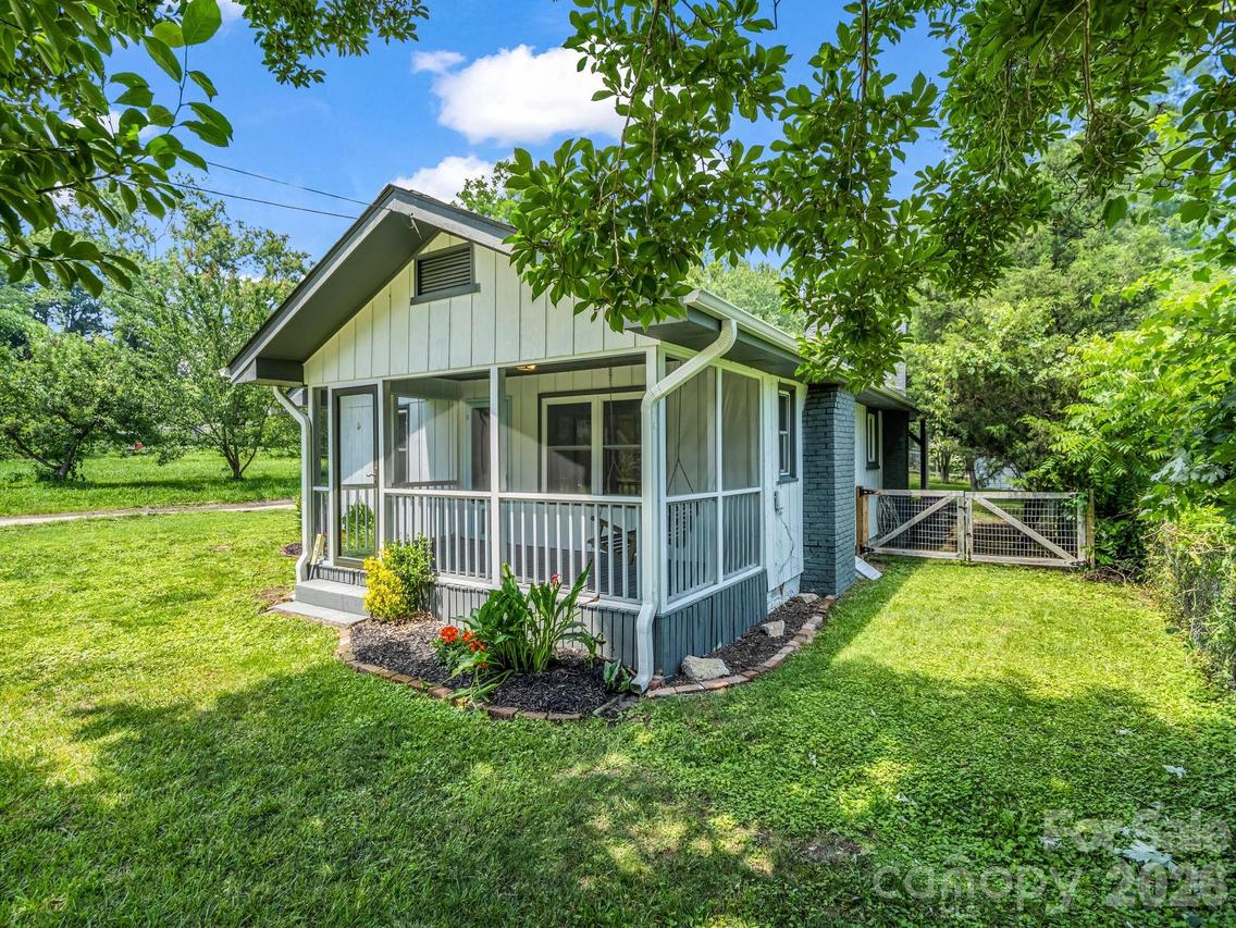 112 Resort St. #6, Hendersonville, NC 28792