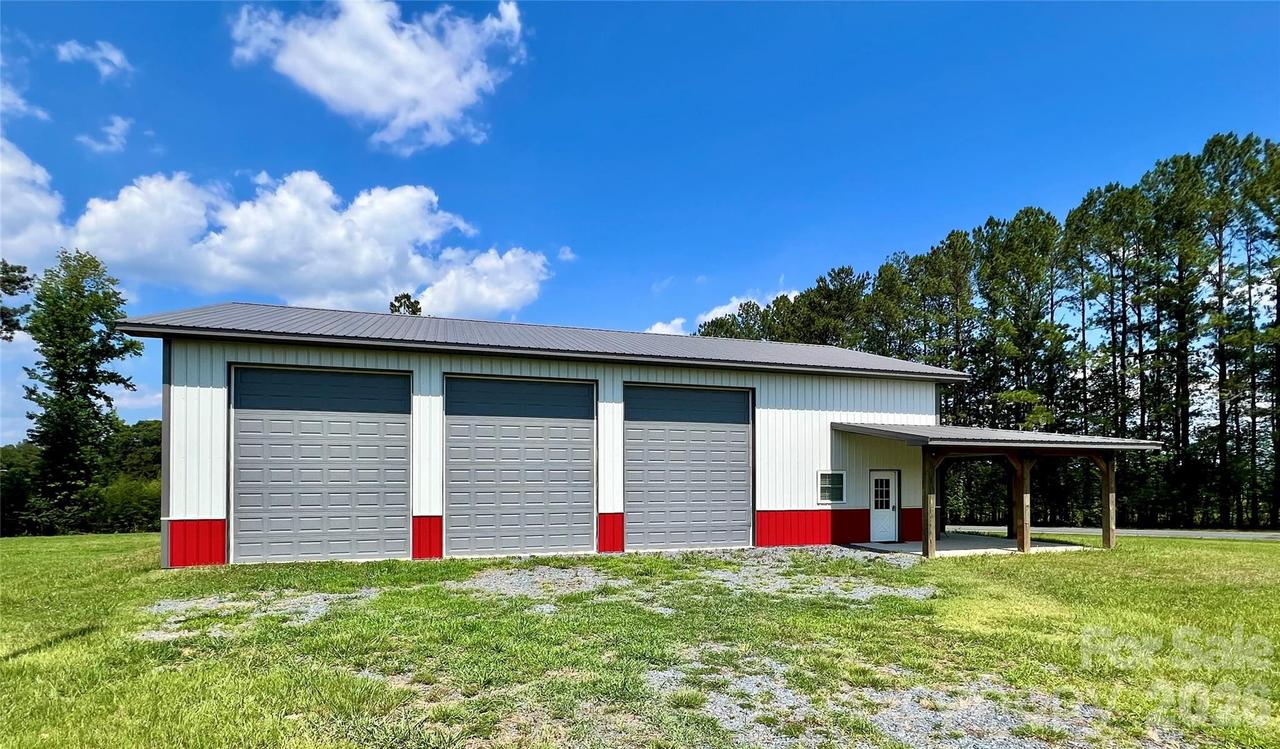 510 Lillys Bridge Rd., Mount Gilead, NC 27306