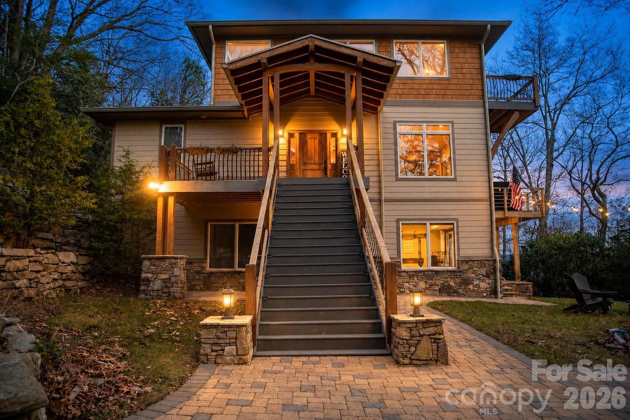 425 Flat Top Mountain Rd., Fairview, NC 28730