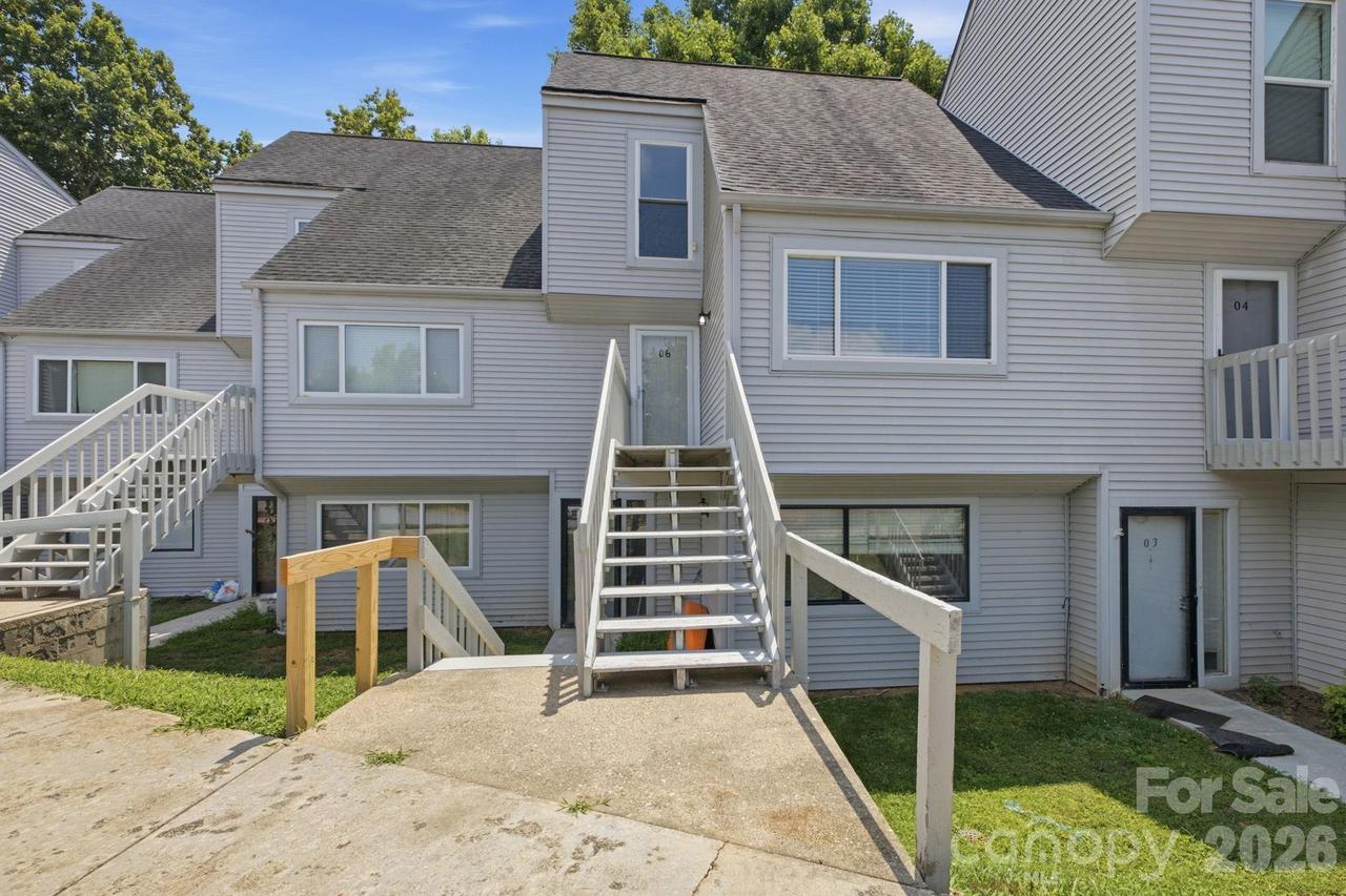 1050 21st Ave. #6, Hickory, NC 28601