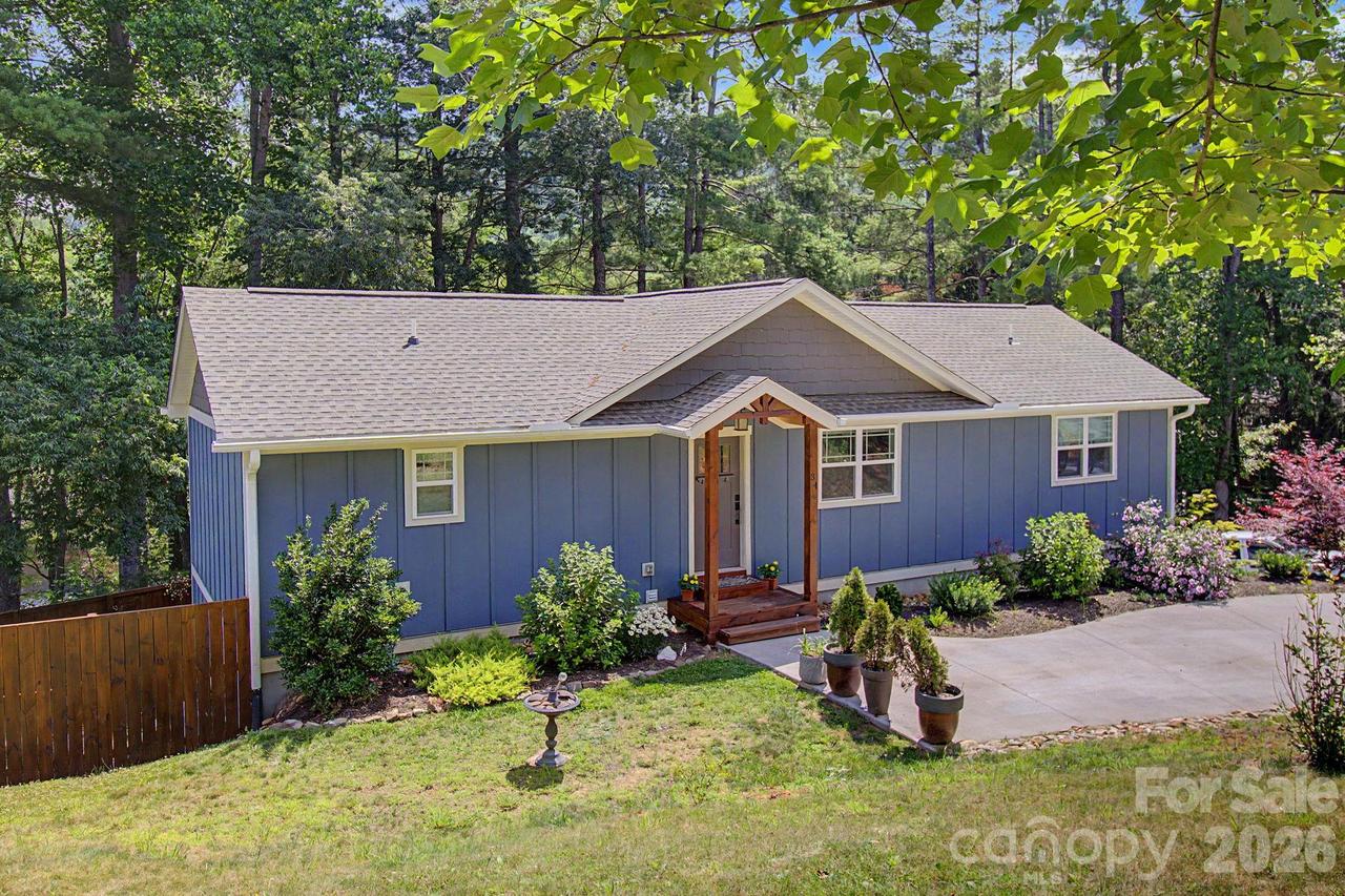 34 Aster Ridge Dr., Waynesville, NC 28786