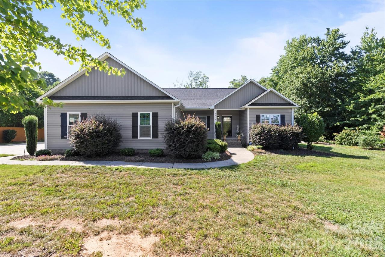 7324 Forney Hill Rd., Denver, NC 28037