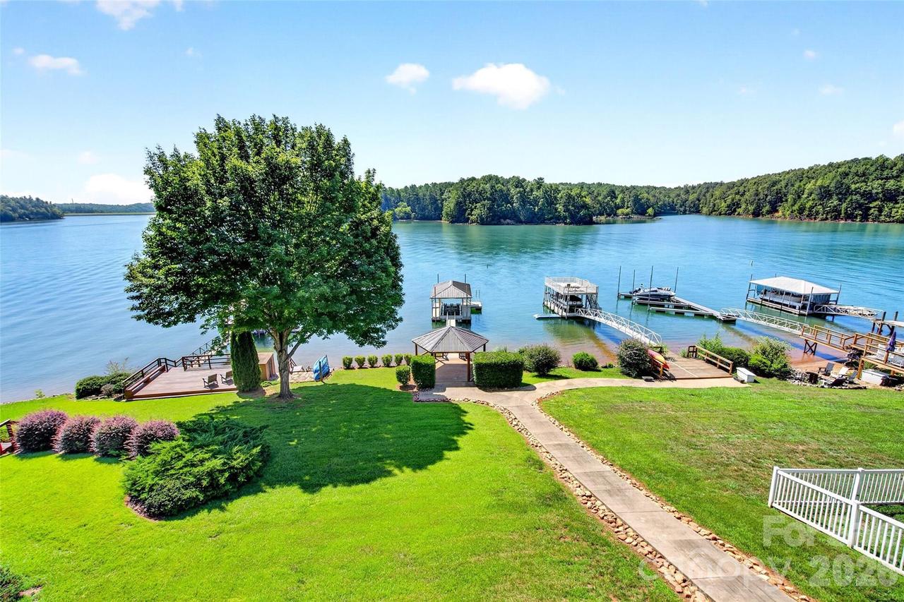 831 Lake Club Dr., Nebo, NC 28761