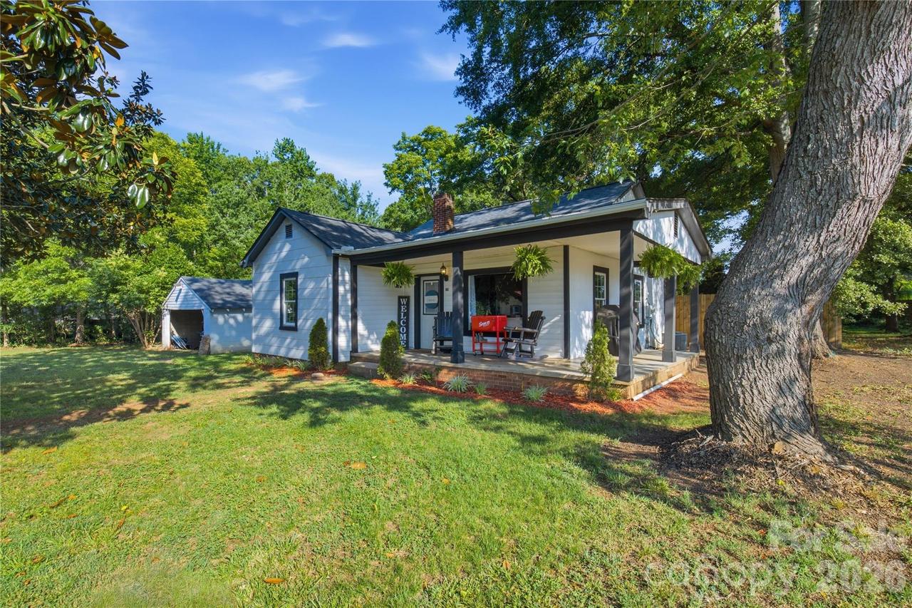 126 Phillips Dr., Forest City, NC 28043