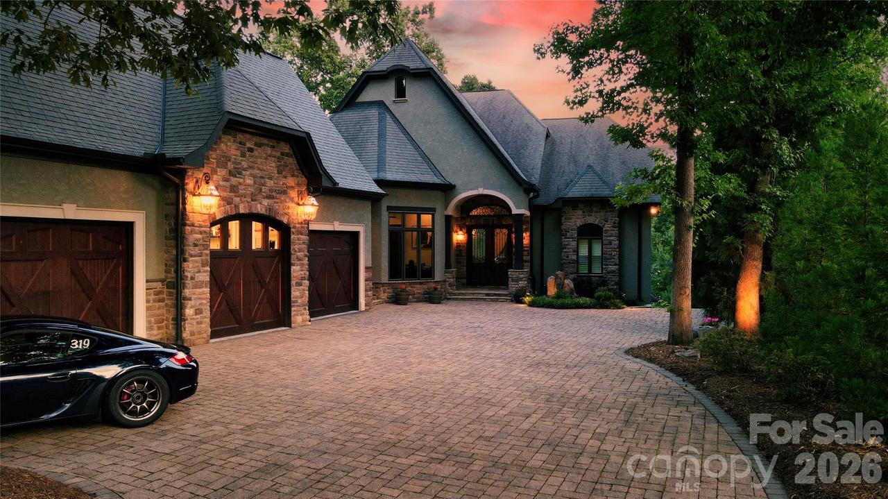 3255 Lake Pointe Dr., Belmont, NC 28012