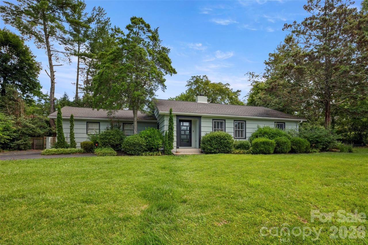 1212 Oakland St., Hendersonville, NC 28792