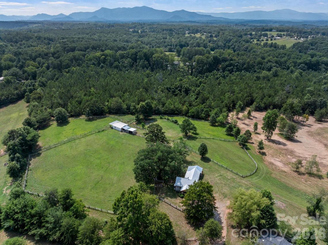 232 Blue Mountain Ln., Tryon, NC 28782