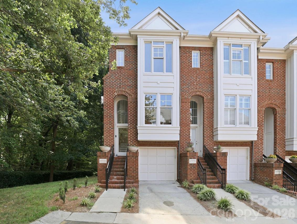 4703 S Hill View Dr., Charlotte, NC 28210