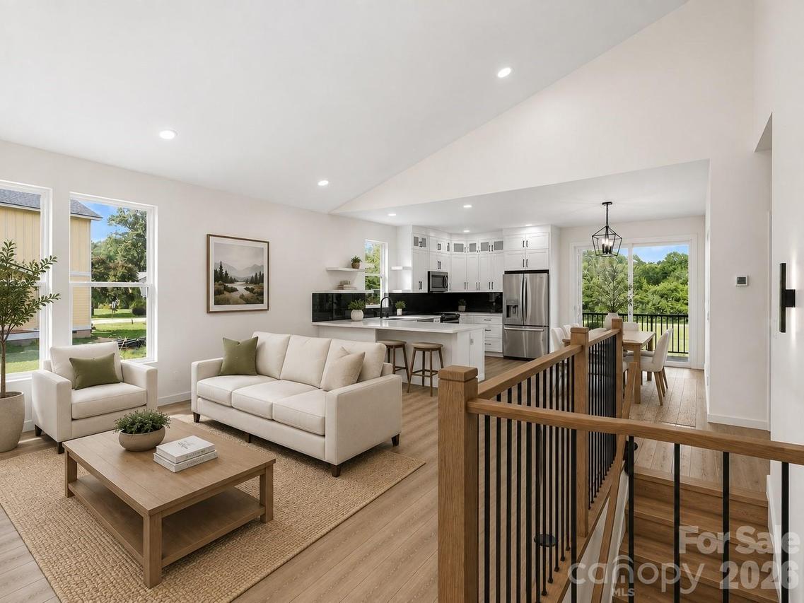 27 Klimovych Rd., Hendersonville, NC 28792