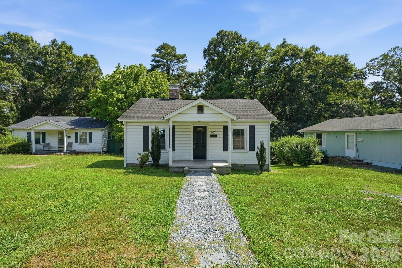 307 Clay St., Belmont, NC 28012