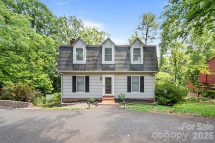 112 Wedgewood Dr., Morganton, NC 28655