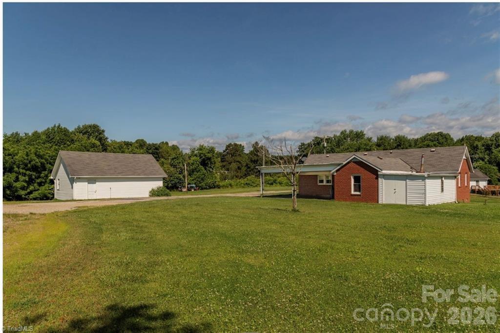 820 Suncrest Orchard Rd., North Wilkesboro, NC 28659