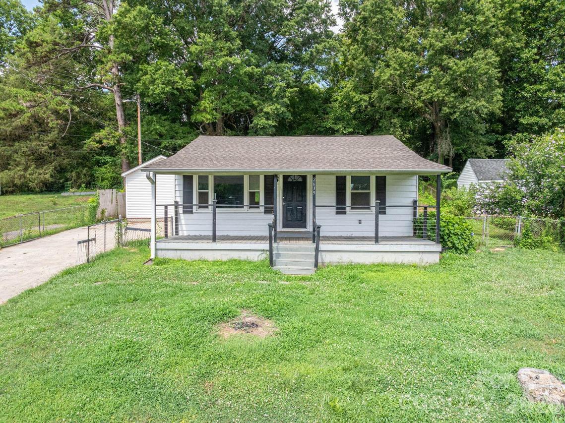 2639 Springbrook Cir., Gastonia, NC 28052
