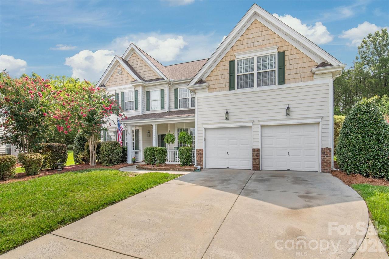 1906 Birchbrook Ct., Harrisburg, NC 28075