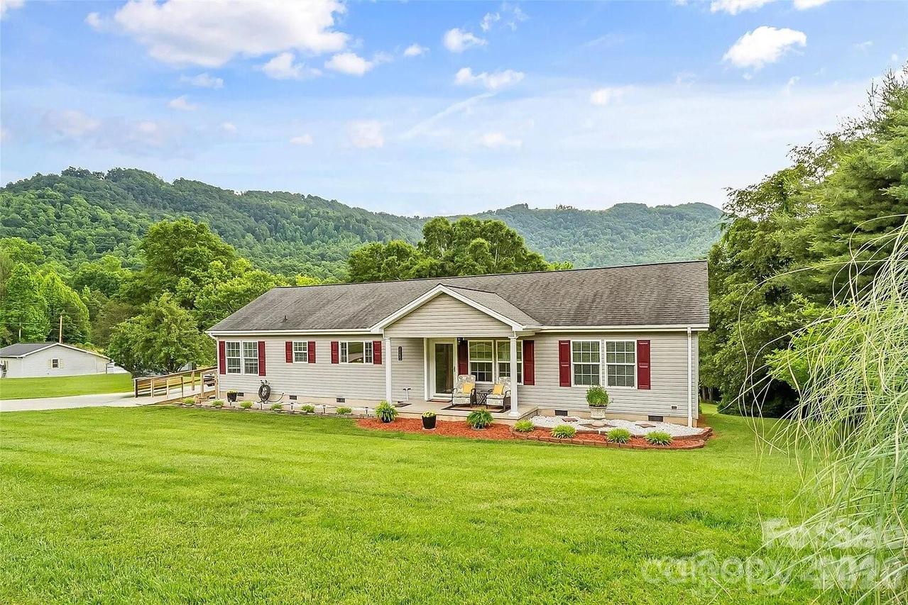 1162 Mountain Breeze Dr. #LOT 1, Morganton, NC 28655