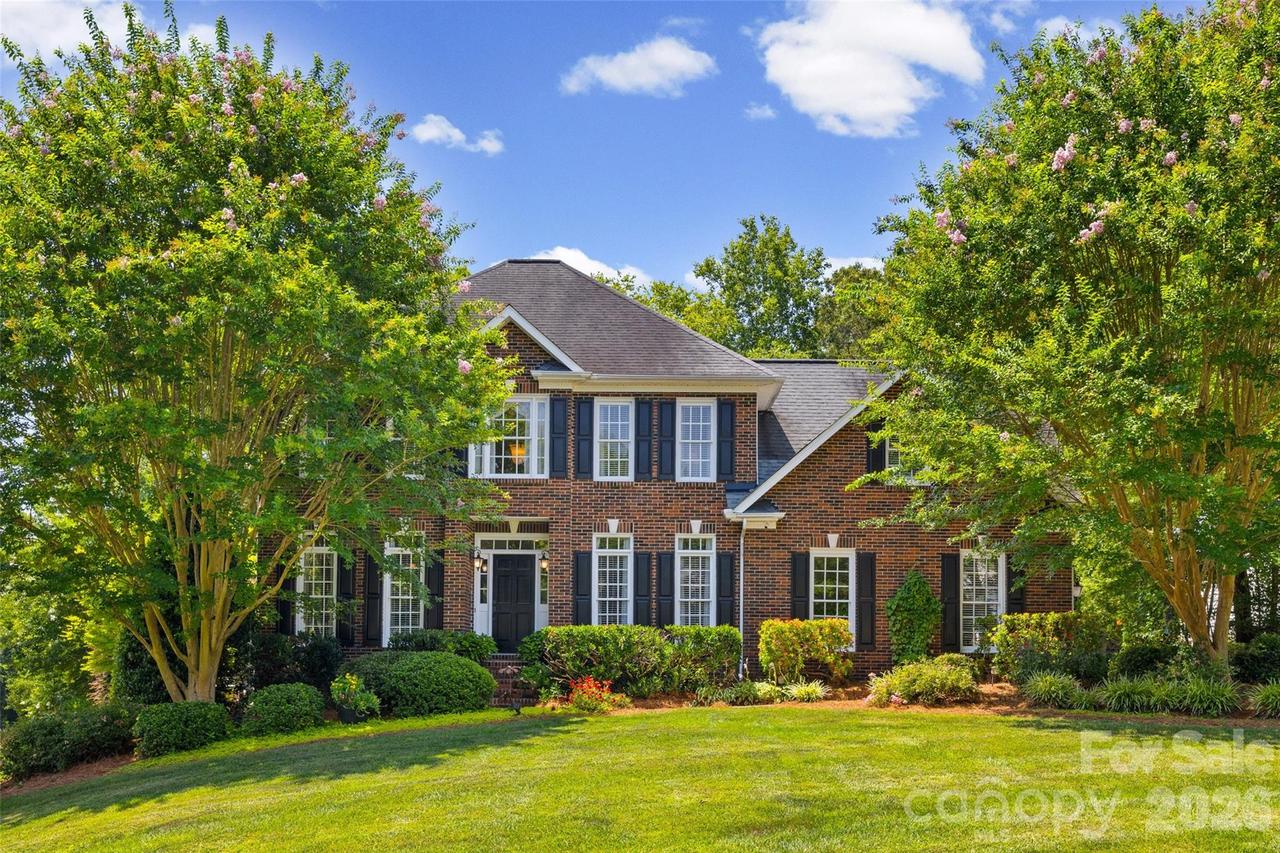 5301 Ravenglass Ct., Waxhaw, NC 28173