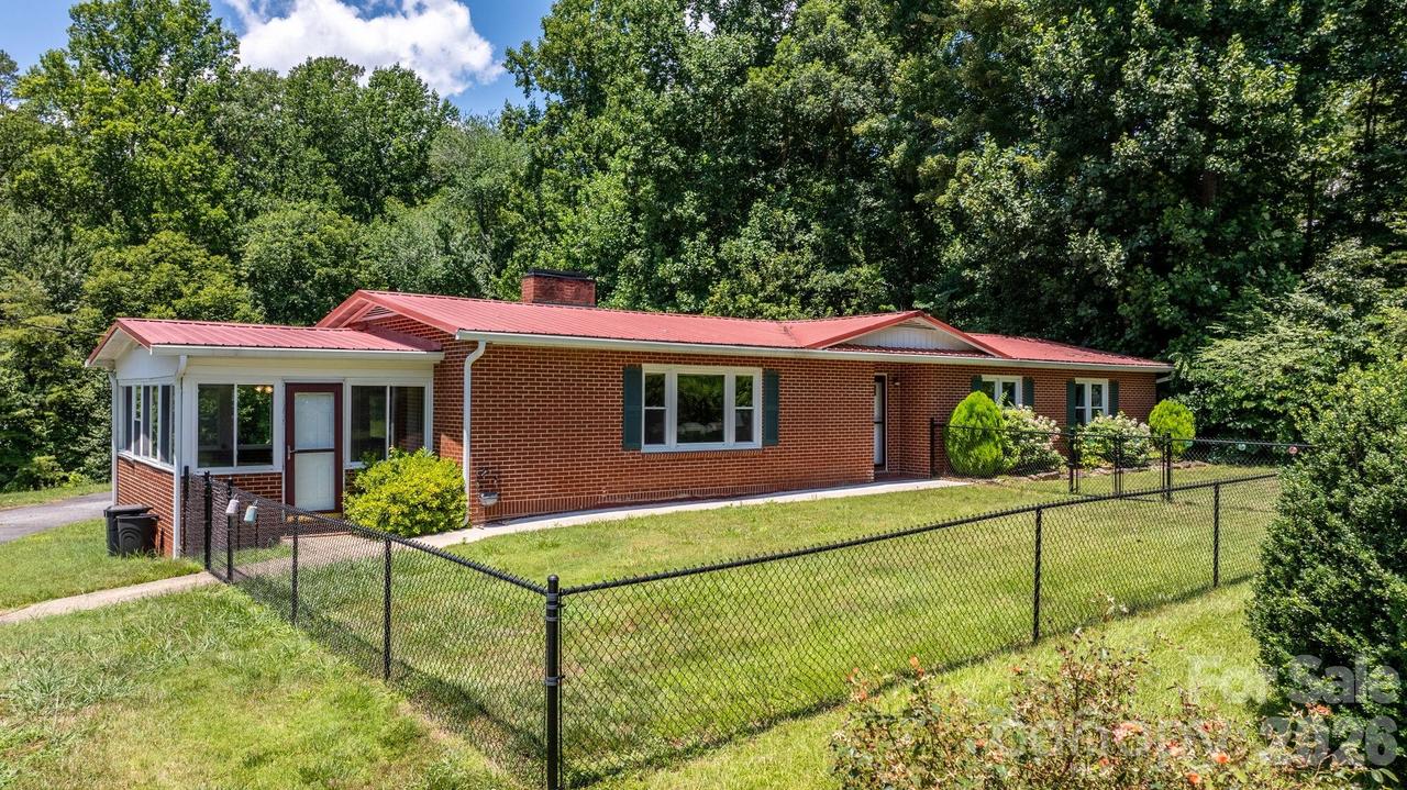 6264 Us 221 Hwy., Marion, NC 28752