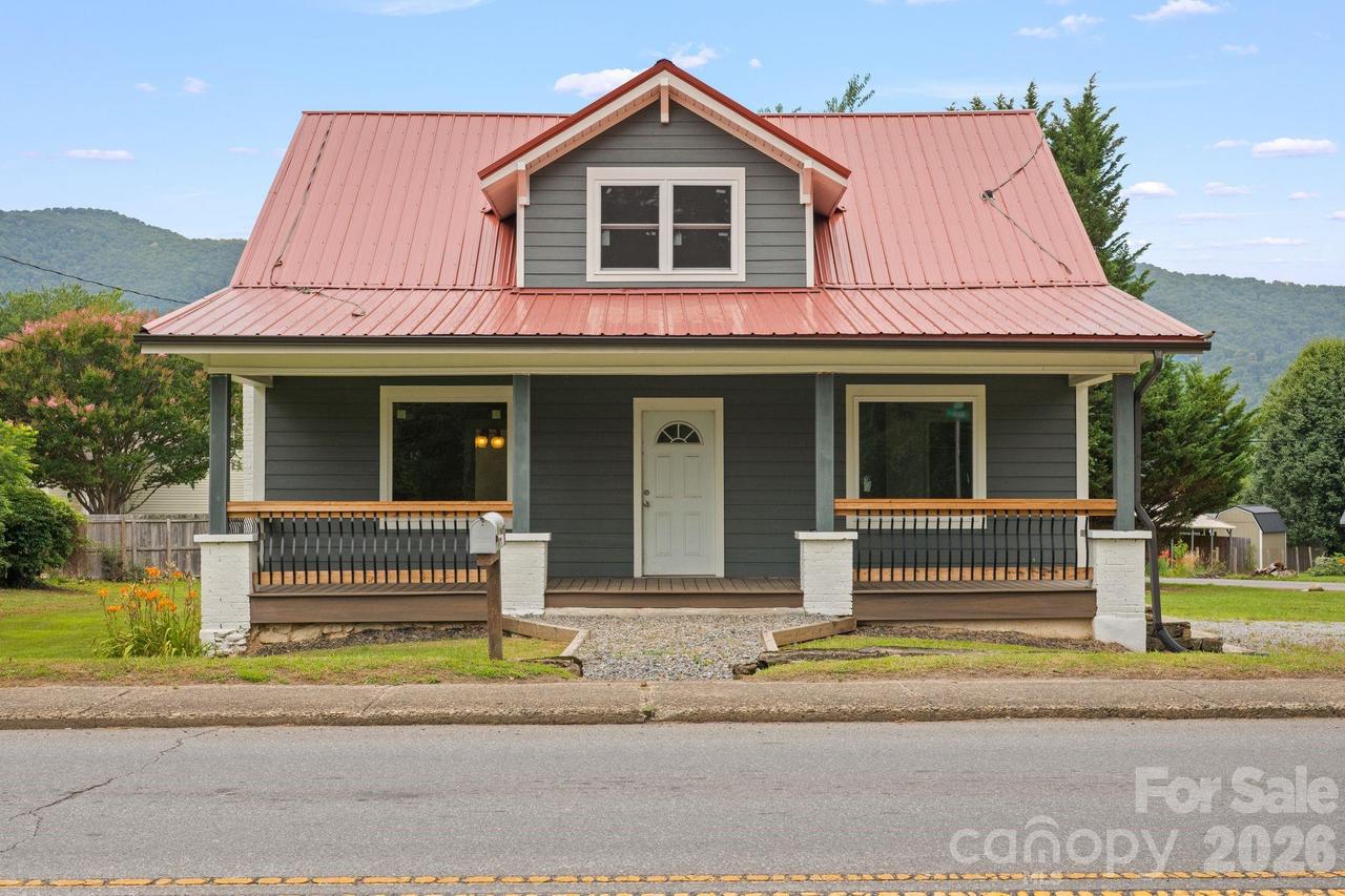 1434 S Main St., Waynesville, NC 28786