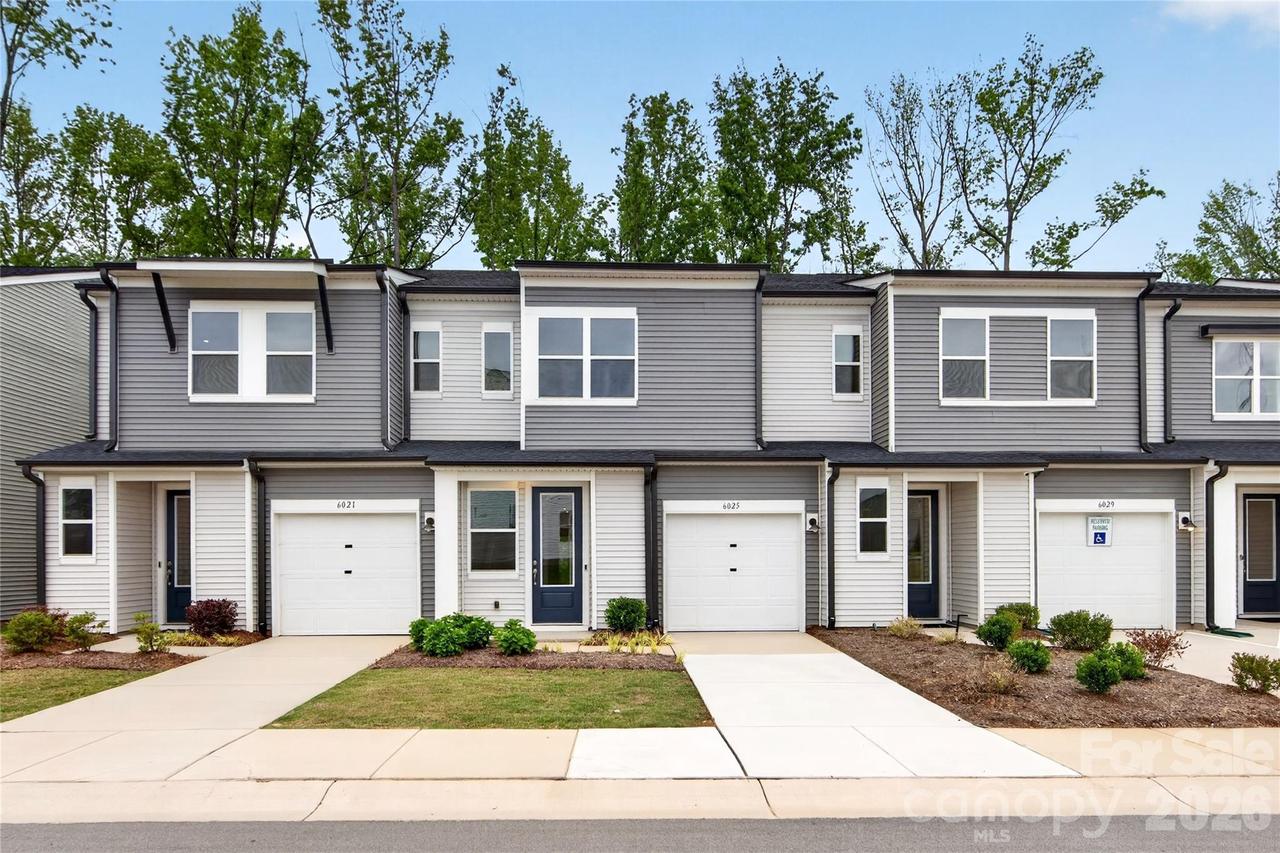 6033 Longar Ln., Charlotte, NC 28269