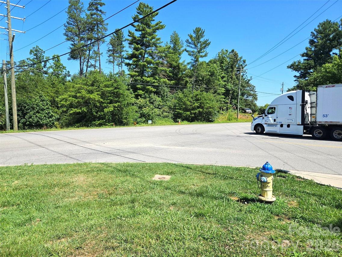 College Ave., Forest City, NC 28043