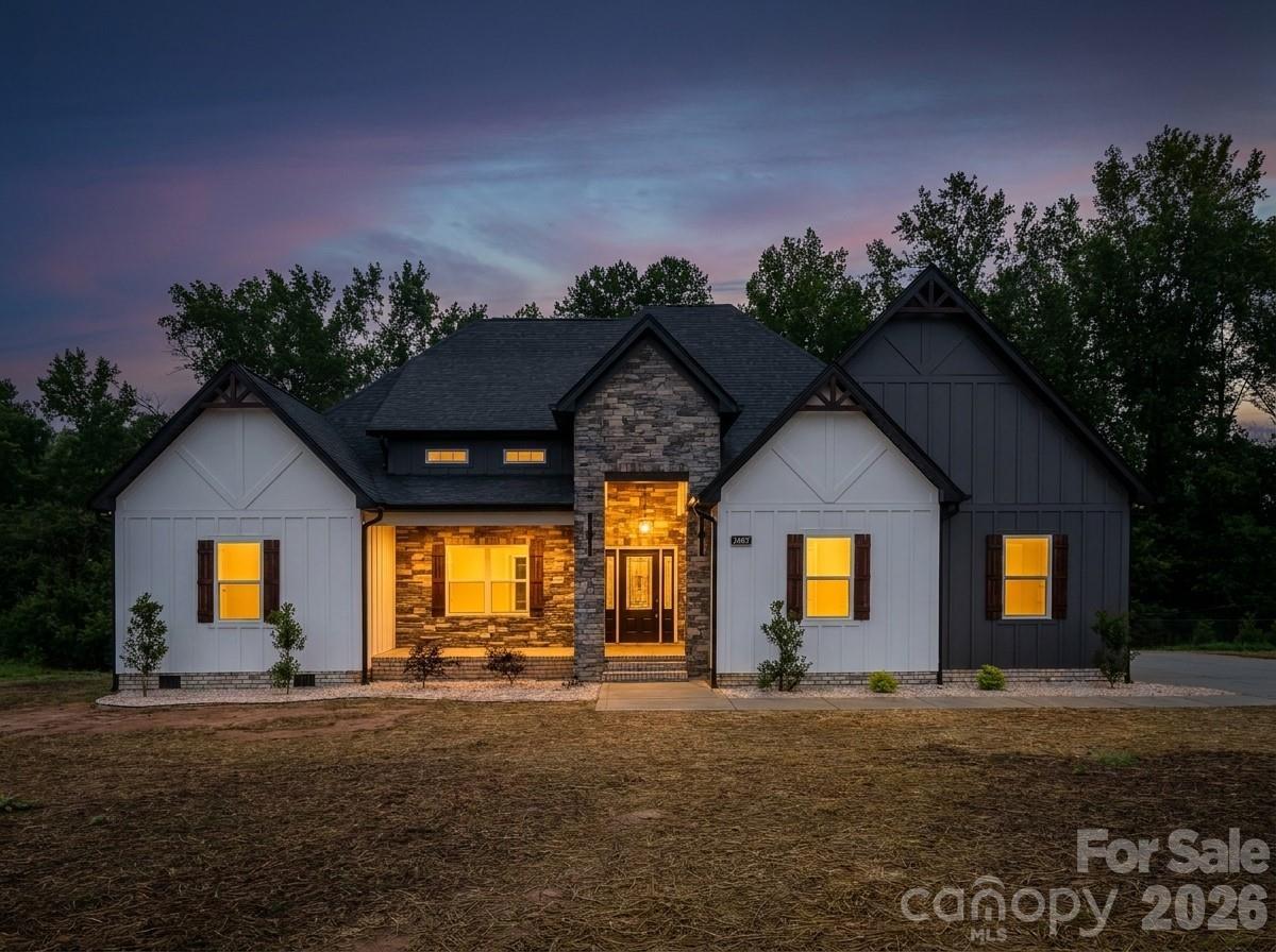 1007 Harrogate Dr., Bessemer City, NC 28016