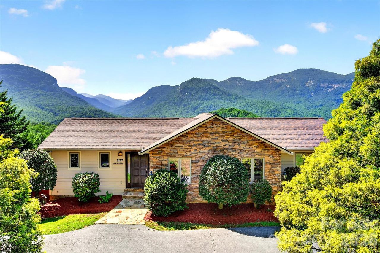227 Sidney Lanier Dr., Lake Lure, NC 28746