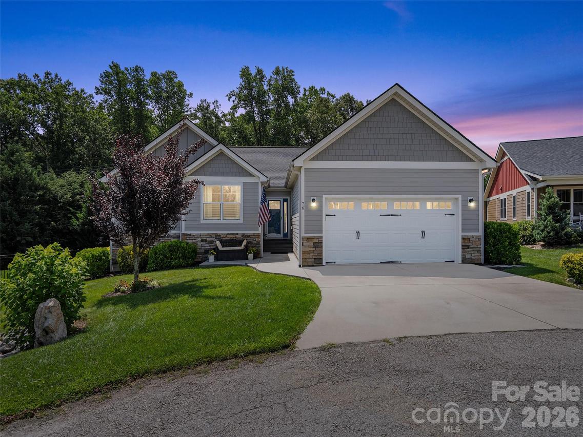 76 S Anvil Ave., Hendersonville, NC 28792