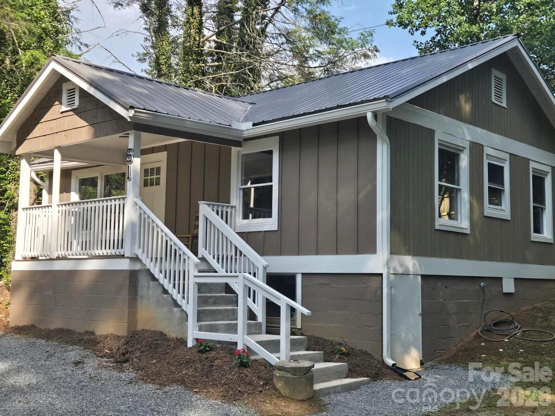 61 Wright Ln., Brevard, NC 28712