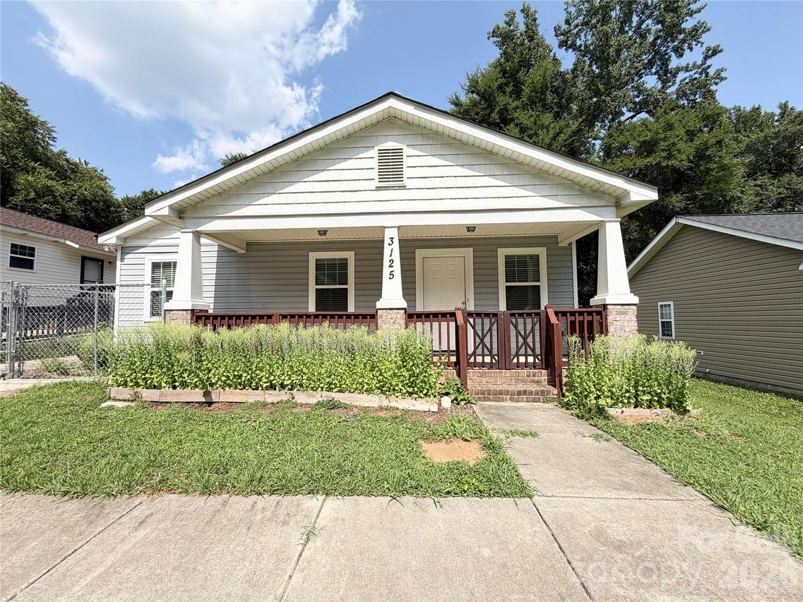 3125 Amay James Ave., Charlotte, NC 28208