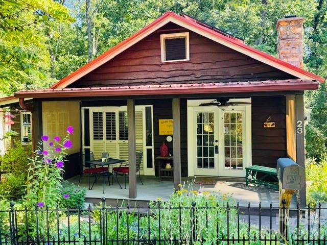23 Leatherwood Ln., Hendersonville, NC 28739
