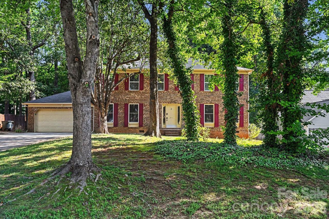 2517 Jaywick Ln., Matthews, NC 28105
