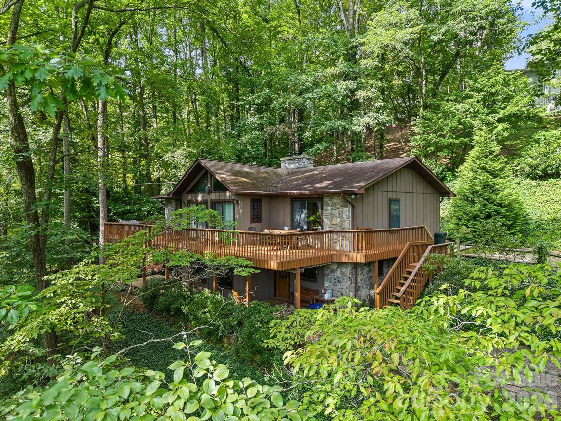 25 Anne St., Lake Junaluska, NC 28745