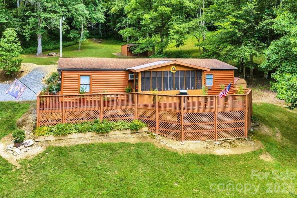 488 Wards Branch Rd., Sugar Grove, NC 28679