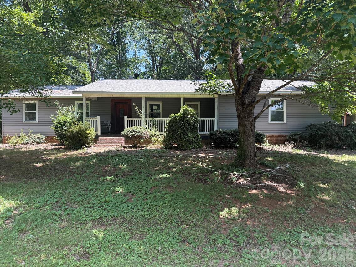 121 Brady Circle Rd., Statesville, NC 28625