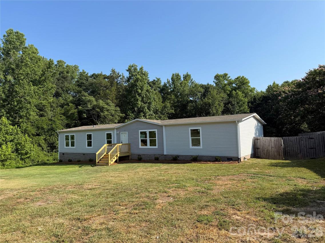 1003 Lavender Rd., Grover, NC 28073
