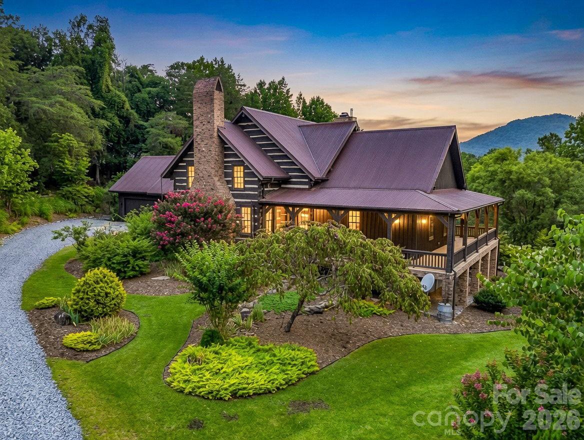 115 Apple Meadow Ct., Lake Lure, NC 28746