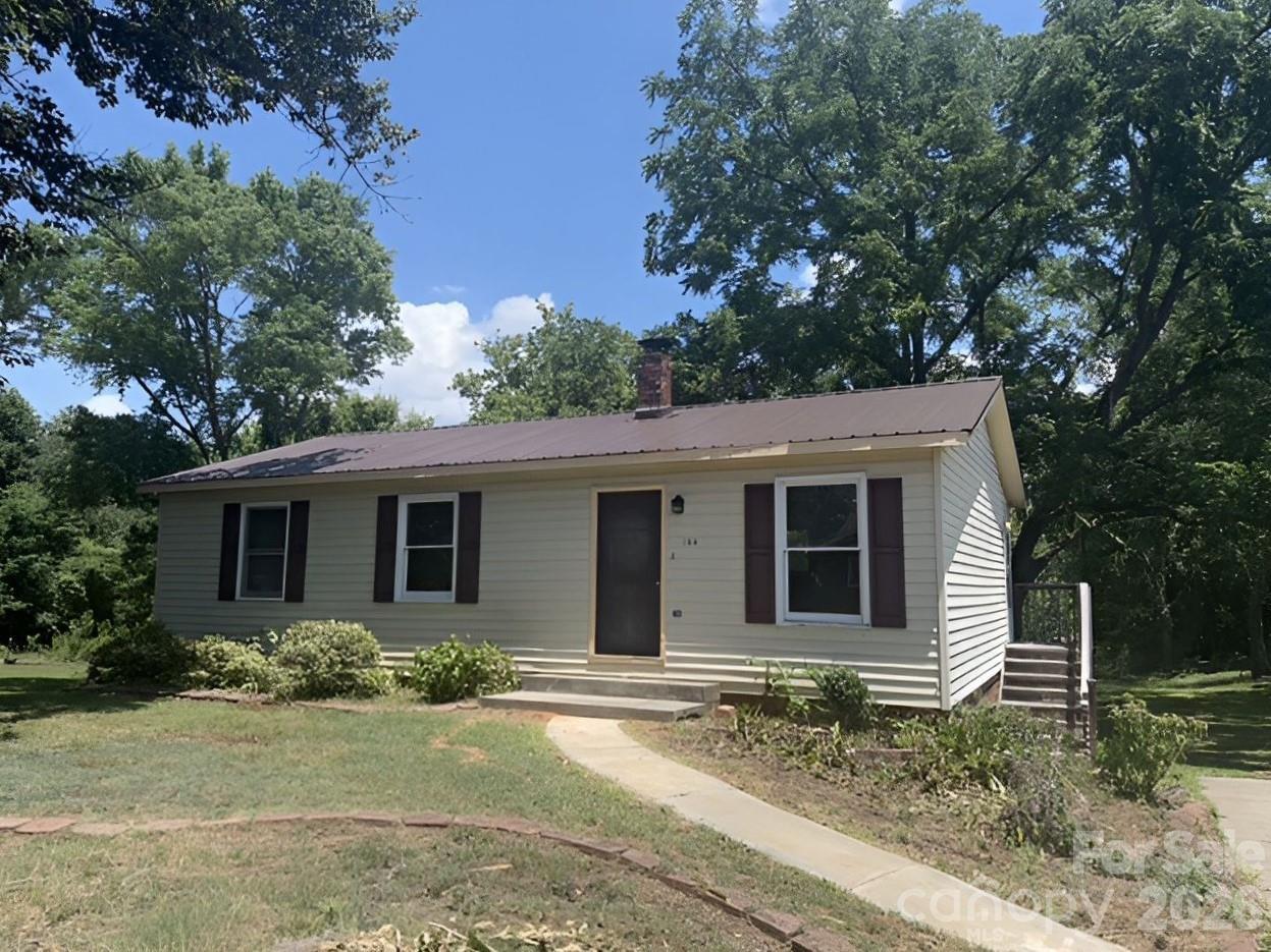 104 Whitley Rd., Morganton, NC 28655