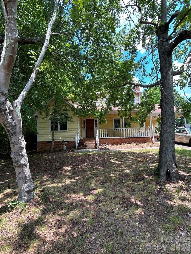 648 Tracy Ln., Gastonia, NC 28056