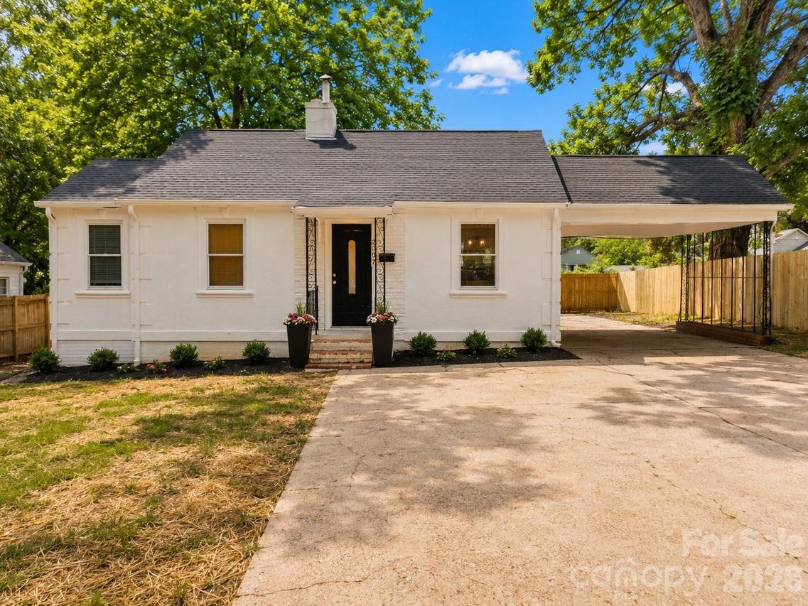 2007 Highland St., Charlotte, NC 28208
