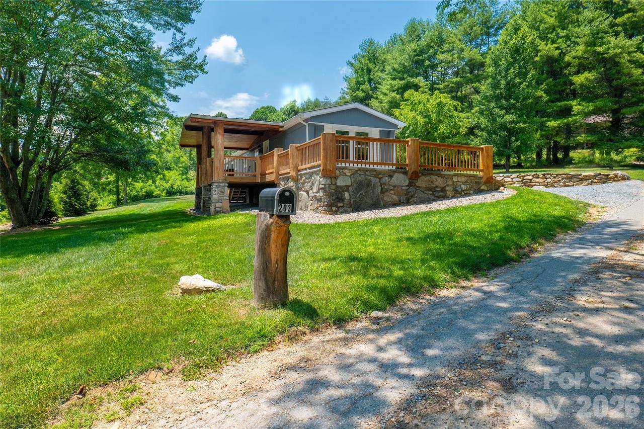 203 Justice Dr., Clyde, NC 28721