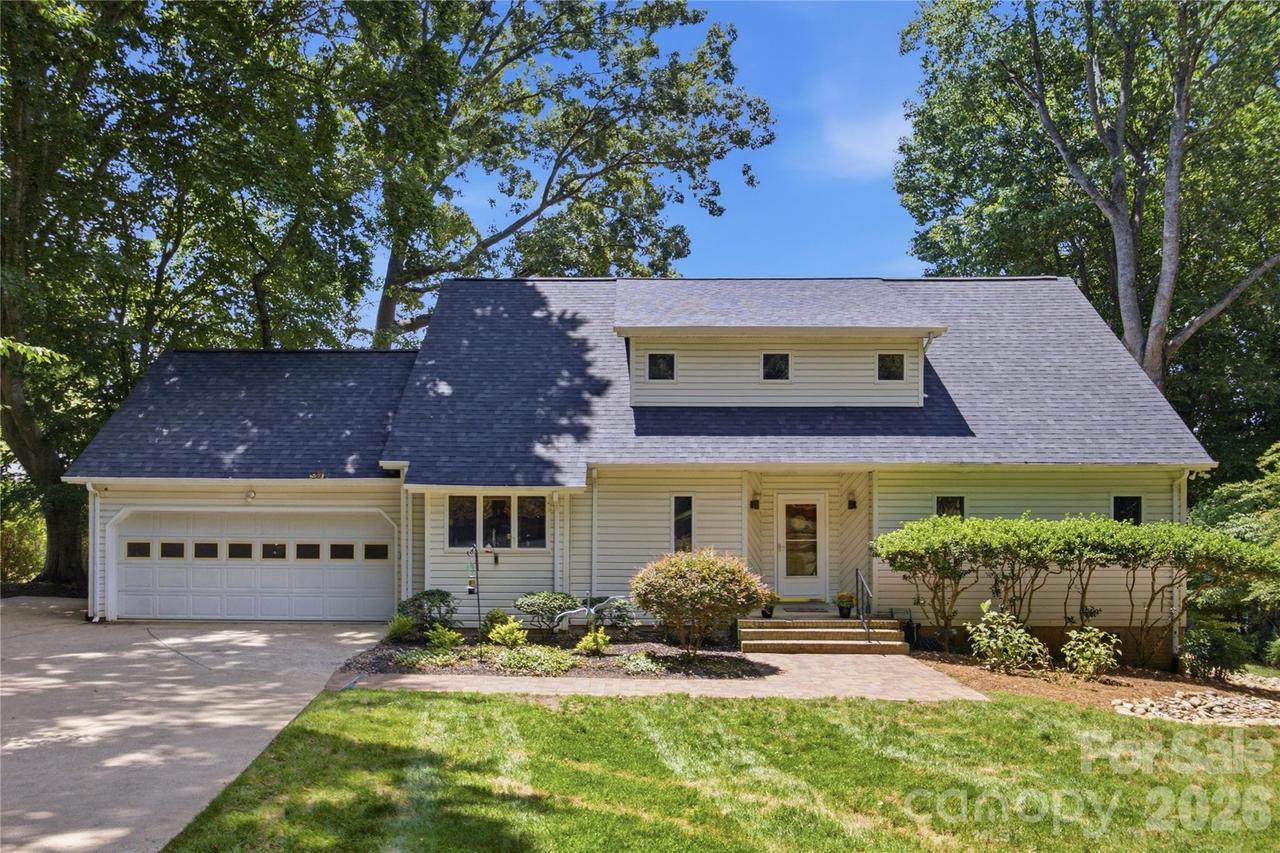2216 Holly Ln., Shelby, NC 28150