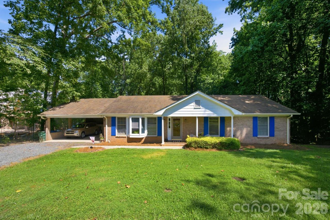 13001 Helena Cir., Charlotte, NC 28227