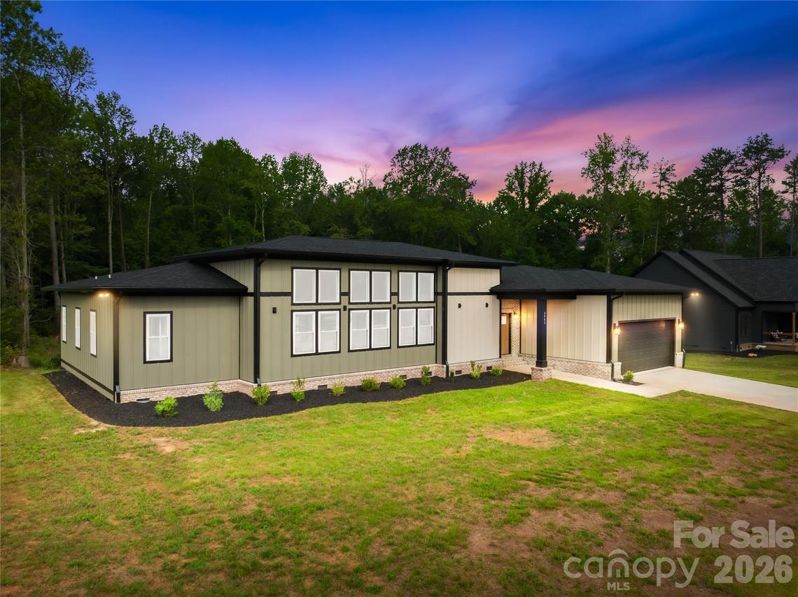 2003 Plain Field Dr., Bessemer City, NC 28016