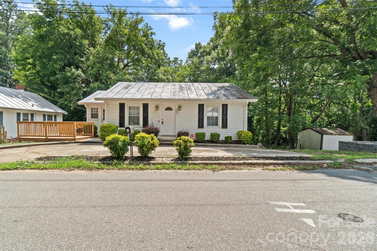 202 E Hargrave St., Wadesboro, NC 28170