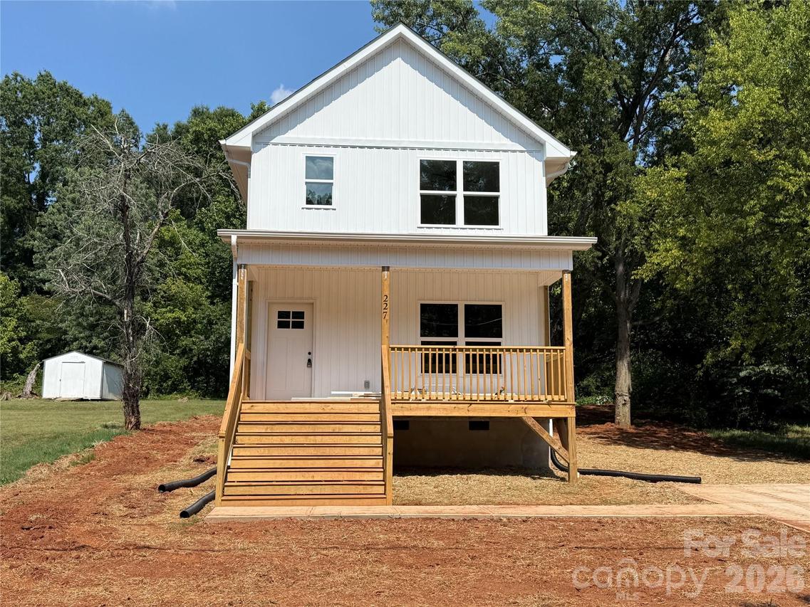 227 S Caldwell Ave., Newton, NC 28658